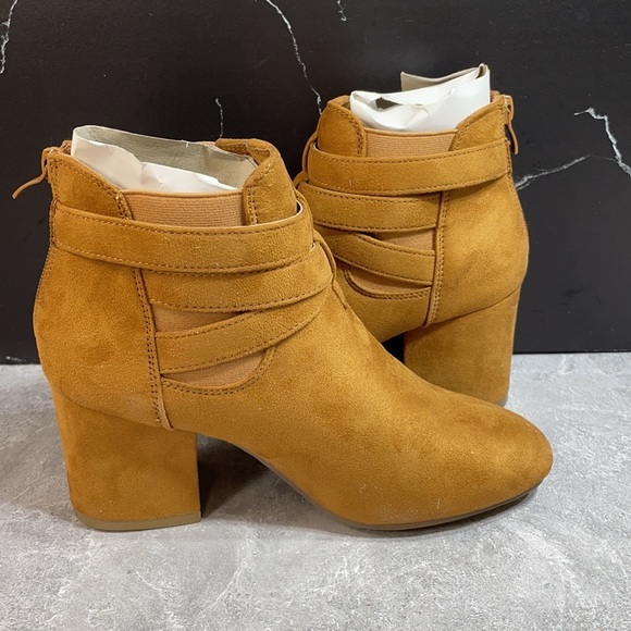 Nature Breeze Chunky Heel Bootie Tan Size 7m - Picture 3 of 12